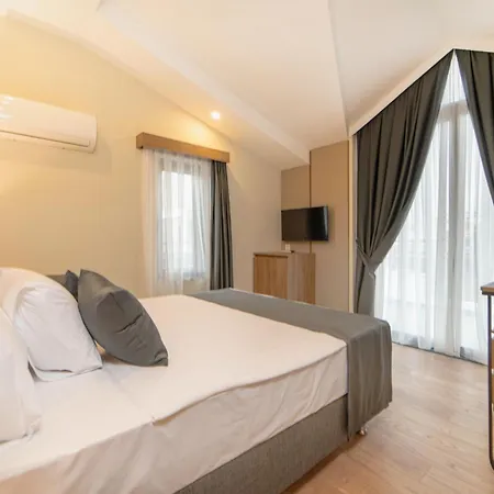 Deniz Boutique Отель *