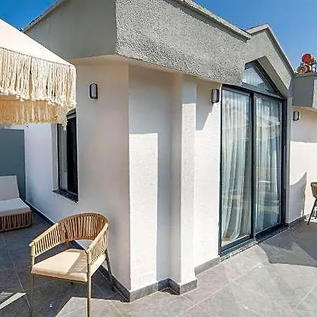 Deniz Boutique Hotel *